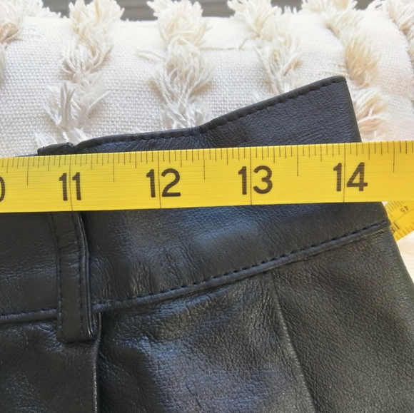 Bagatelle Black Genuine Leather high waisted Shorts - Picture 13 of 16